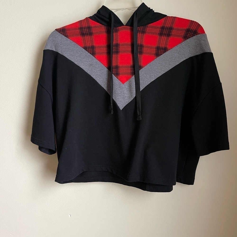 flirtitude Activewear Short Sleeve Hooded Sweatshirt - Picture 5 of 6